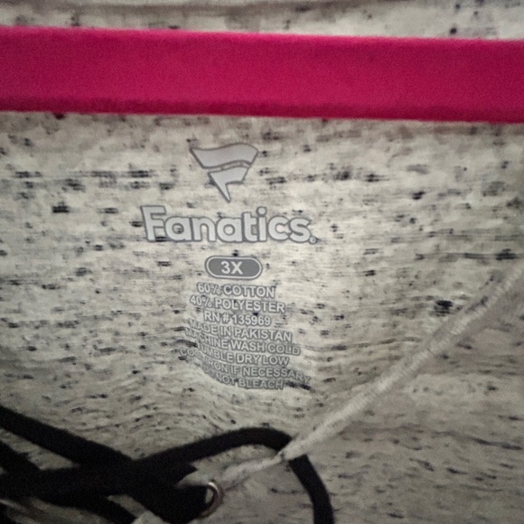 Fanatics Padres Baseball outfit! Gray and Black Top with black Leggings NWOT. - Picture 3 of 9